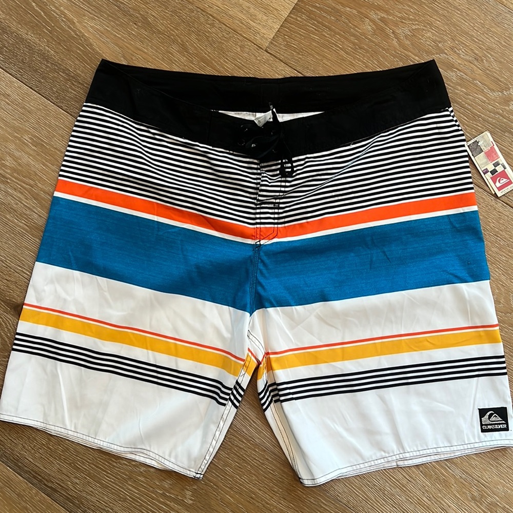 Men’s NWT Quicksilver trunks size 40